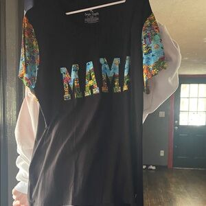 Black Graphic 'MAMA' T-Shirt with Colorful Sleeves